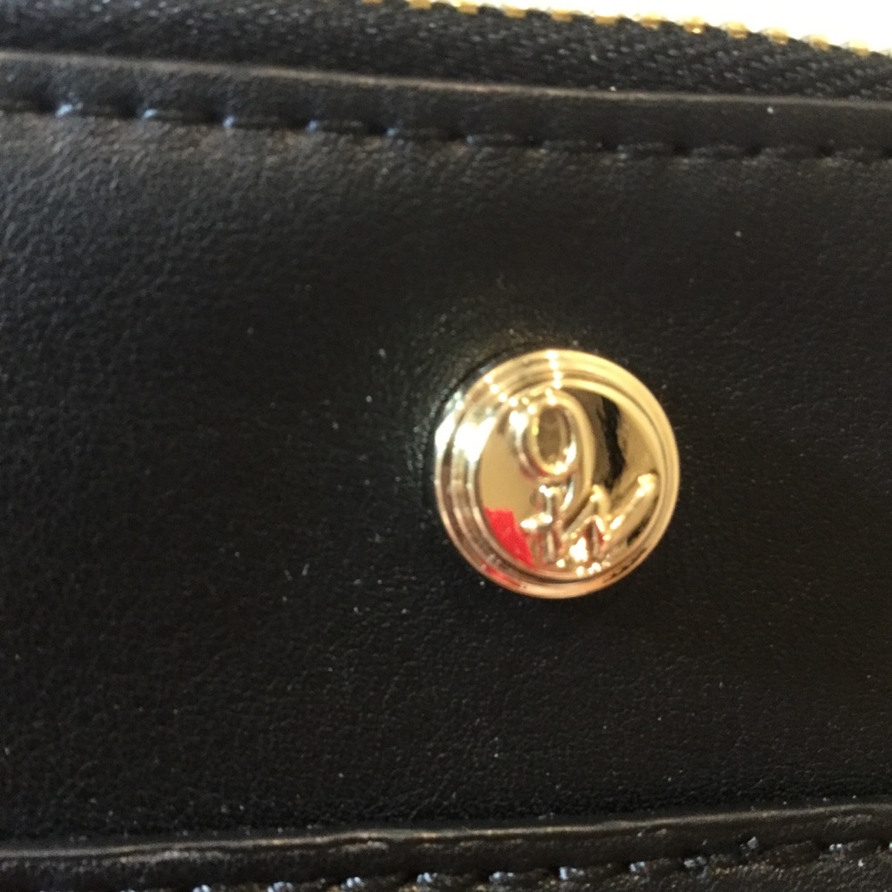 Nine West Table Treasures Black Wristlet - Picture 2 of 5